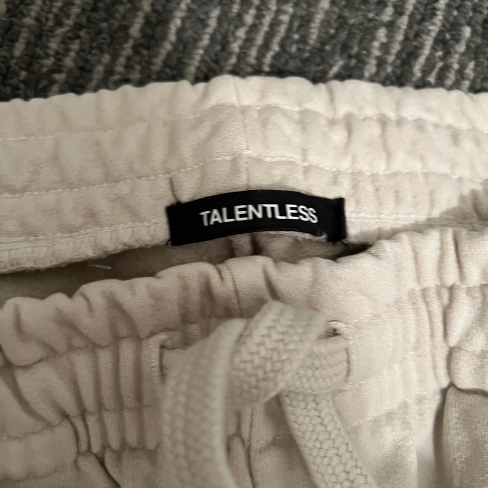Talentless women’s sweatpant bone size small never worn